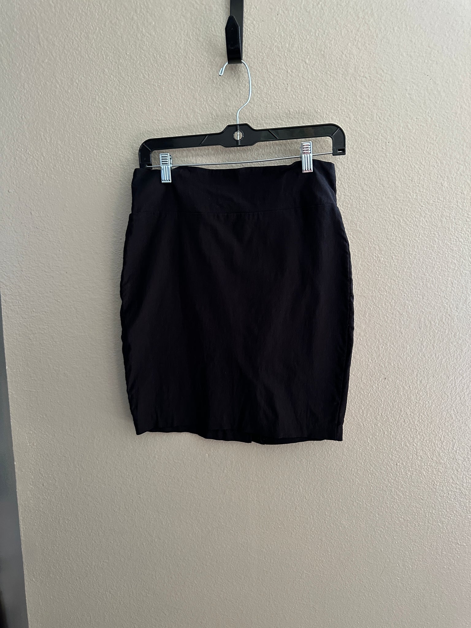 IZ Byer Black Pencil Skirt