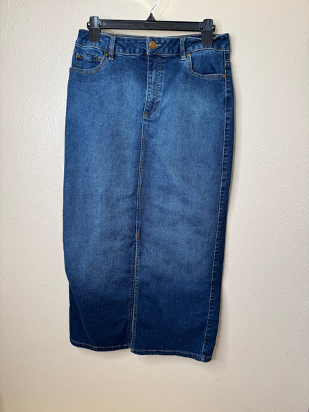 d. Jeans Women's  Denim Long Skirt Size 6