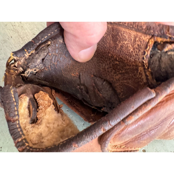 Antique The Trap Leather Baseball Glove Catchers Mitt 1940s Vintage Collectible