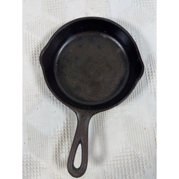 Wagner Ware Cast Iron Skillet No 3 1053L Vintage c1940s Frying Pan Made In USA