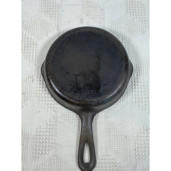 Wagner Ware Cast Iron Skillet No 3 1053L Vintage c1940s Frying Pan Made In USA