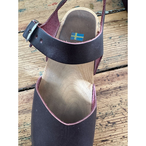 Mia Womens Swedish Maroon Brown Leather Clogs