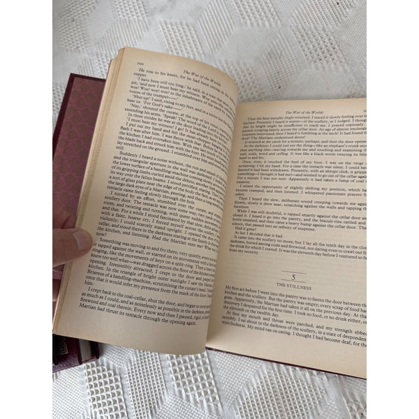 H G Wells Classic The War of the Worlds The Invisible Man The Time Machine 1983