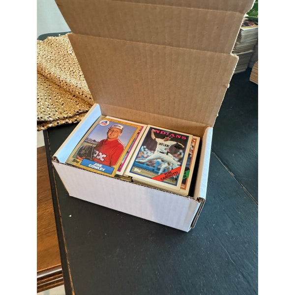 Bulk Lot Of 1 Pound Of 1980s Topps Baseball Trading Cards Assorted Teams Players