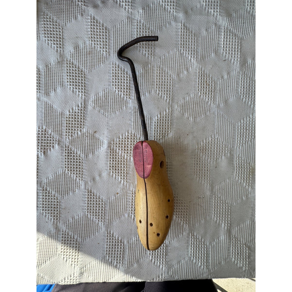 Redhead O A Miller Co Wooden Shoe Stretcher Form w Metal Handle Vintage Cobbler