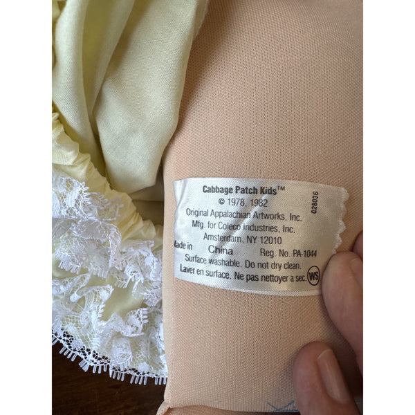 Pair of Cabbage Patch Kids Preemies Dolls w Adoption Certificate Birth Vintage