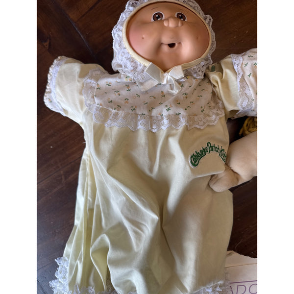 Pair of Cabbage Patch Kids Preemies Dolls w Adoption Certificate Birth Vintage