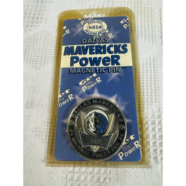 Dallas Mavericks Magnetic Fan Pin Michael Finley 4 by Halo Sports Inc 1990s NIB. A Dallas Mavericks Michael Finley Power Magnetic Pin in its original blister packaging, displayed on a white textured background.