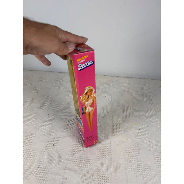Sun Gold Malibu Barbie Doll Mattel Vintage 1983 Includes Accessories 1067 NIB