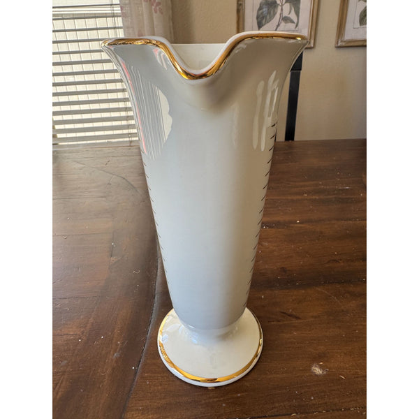 Owen Illinois Vintage Pharmacy Measuring Beaker Porcelain with Gold Trim 16 Oz