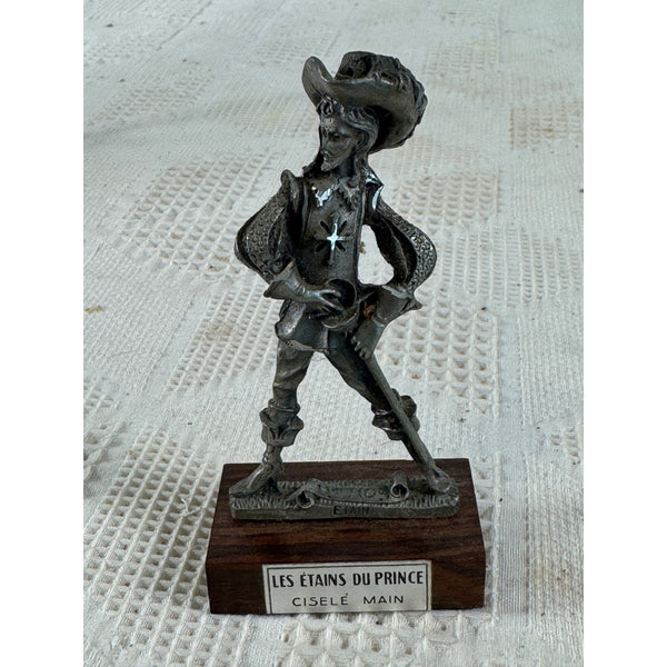 Les Étains Du Prince Handcrafted Pewter Musketeer Figurines Set Of 4 Wood Bases