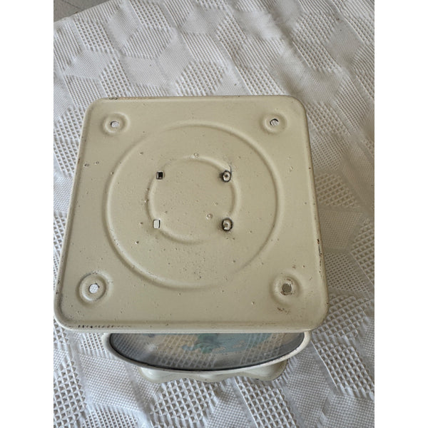 Vintage Baby Scale With Illustrated Dial & Metal Base 30 Pound Mid Century