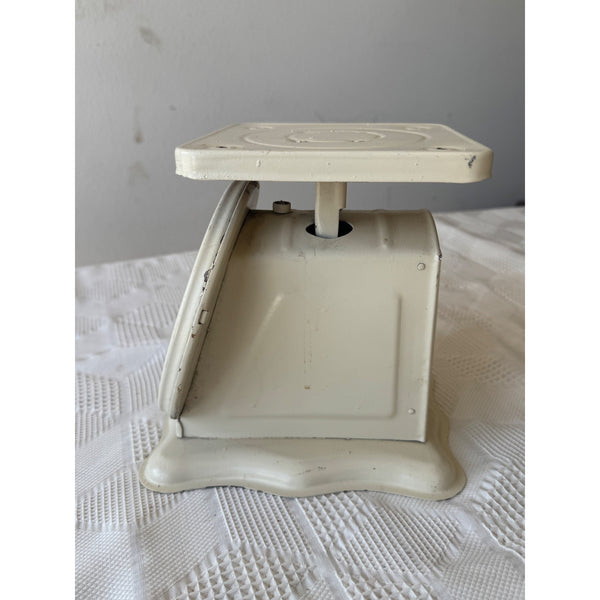 Vintage Baby Scale With Illustrated Dial & Metal Base 30 Pound Mid Century