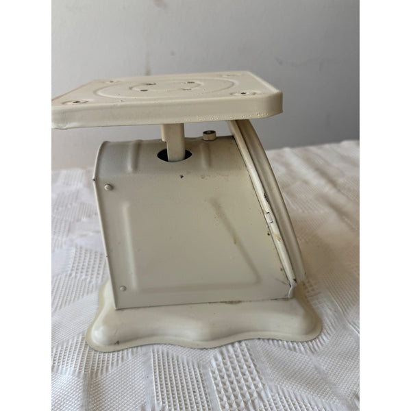 Vintage Baby Scale With Illustrated Dial & Metal Base 30 Pound Mid Century