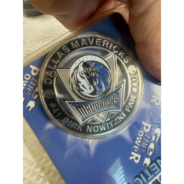 Dallas Mavericks Power Magnetic Pin Dirk Nowitzki 41 Halo Sports 1990s NIB