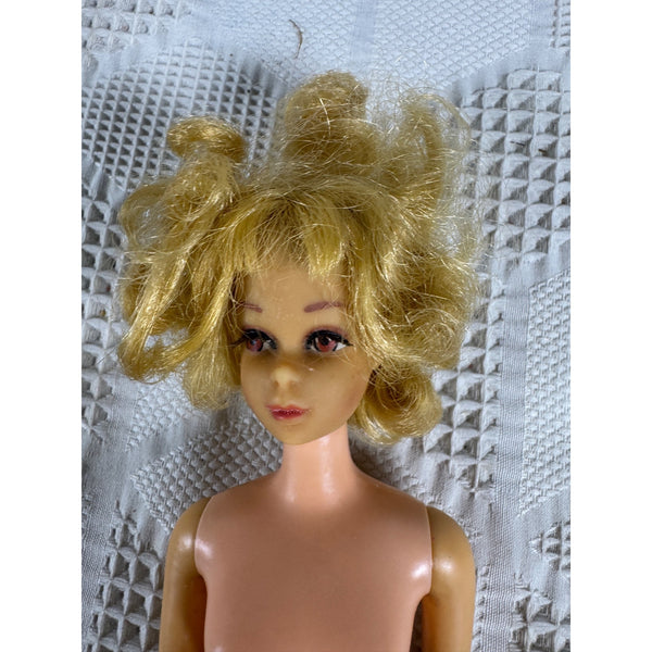 Vintage1960s Mattel Francie Doll Friend of Barbie Fringe Eyelashes TNT Bendable