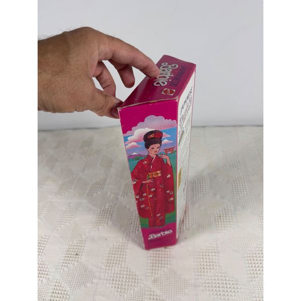 Japanese Barbie Dolls Of The World Collection Red Kimono 1984 Mattel 9481 NIB