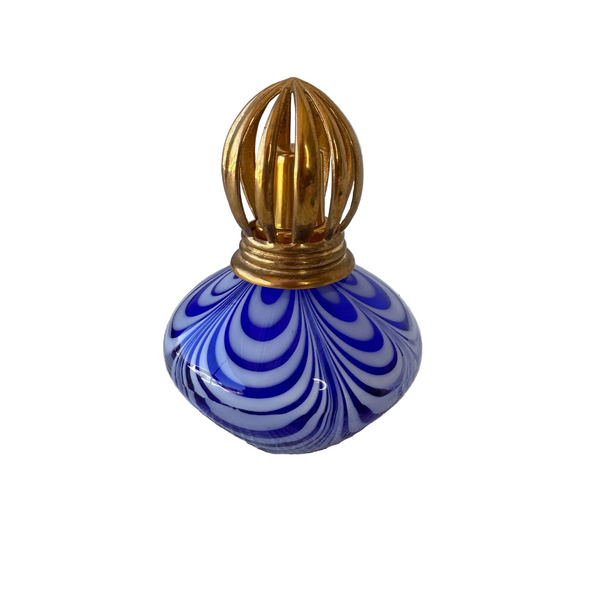 La-Tee-Da Blue & White Swirl Gold-Tone Effusion Fragrance Lamp Modern 