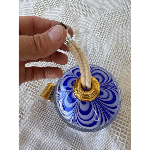 La-Tee-Da Blue & White Swirl Gold-Tone Effusion Fragrance Lamp Modern