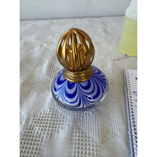 La-Tee-Da Blue & White Swirl Gold-Tone Effusion Fragrance Lamp Modern