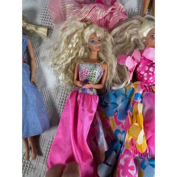 Vintage Barbie Dolls Lot Of 7 w Outfits Mixed Styles Pre Owned 1990 to 2000