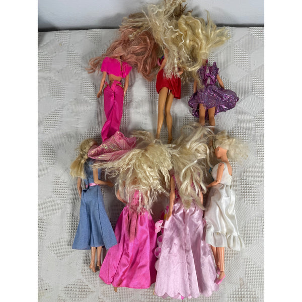 Vintage Barbie Dolls Lot Of 7 w Outfits Mixed Styles Pre Owned 1990 to 2000