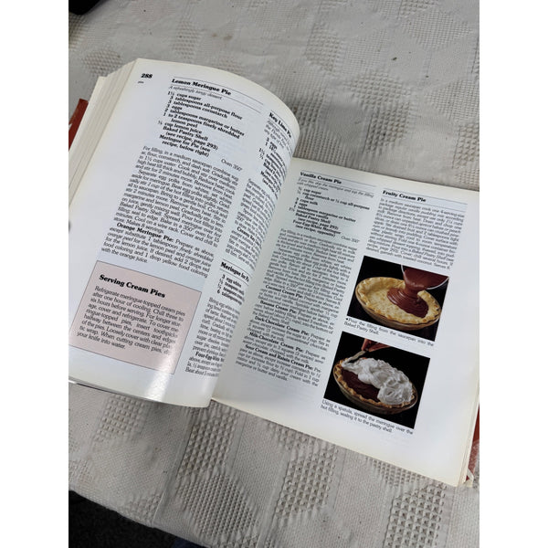 Better Homes and Gardens New Cook Book Hardcover Vintage 1989 Edition