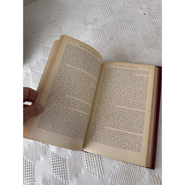 Mark Twain Tom Sawyer and Huckleberry Finn Hardcover Leatherette Bound 1983