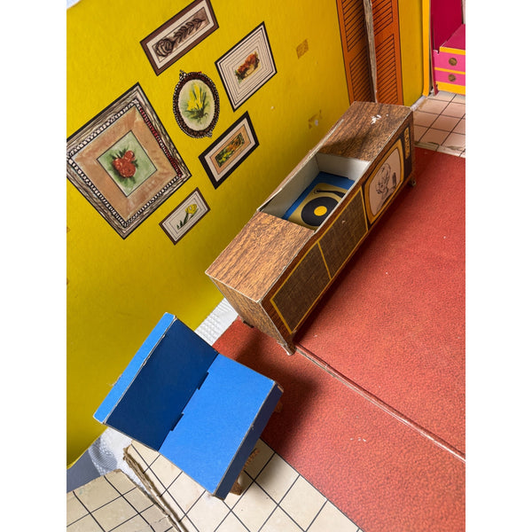 Barbie Dream House 1962 Vintage Cardboard Folding Dollhouse with Furniture