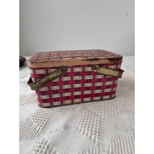 Vintage Dixie Queen Plug Cut Tobacco Tin Basket Design w Metal Handles