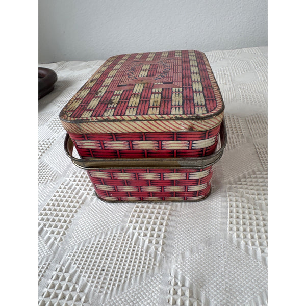 Vintage Dixie Queen Plug Cut Tobacco Tin Basket Design w Metal Handles
