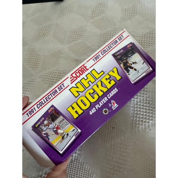 NHL Hockey Traded Cards Lot of Over 600 Cards 1990s Mixed Players and Teams