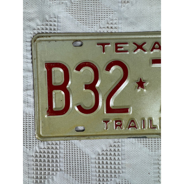 Vintage 1974 Texas Trailer License Plate B32 715 Red Embossed letters on White