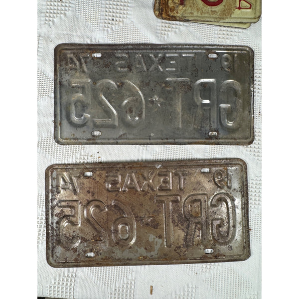 Vintage 1974 Texas License Plates Pair GRT 625 Red Embossed Letters On White