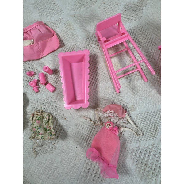 Vintage 1973 Mattel Baby Sweets Doll Set w Clothes Accessories Sunshine Family