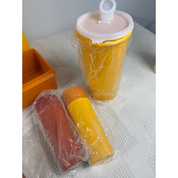 Vintage Tupperware Picnic Set w Containers and Carrying Bags 1980s Starburst NEW