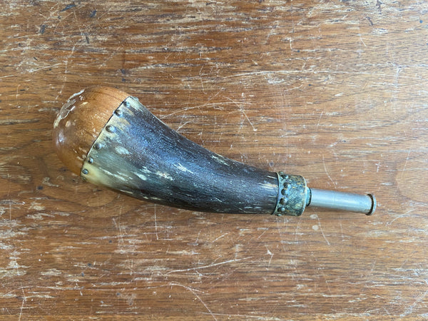 Antique Horn Gun Powder Flask
